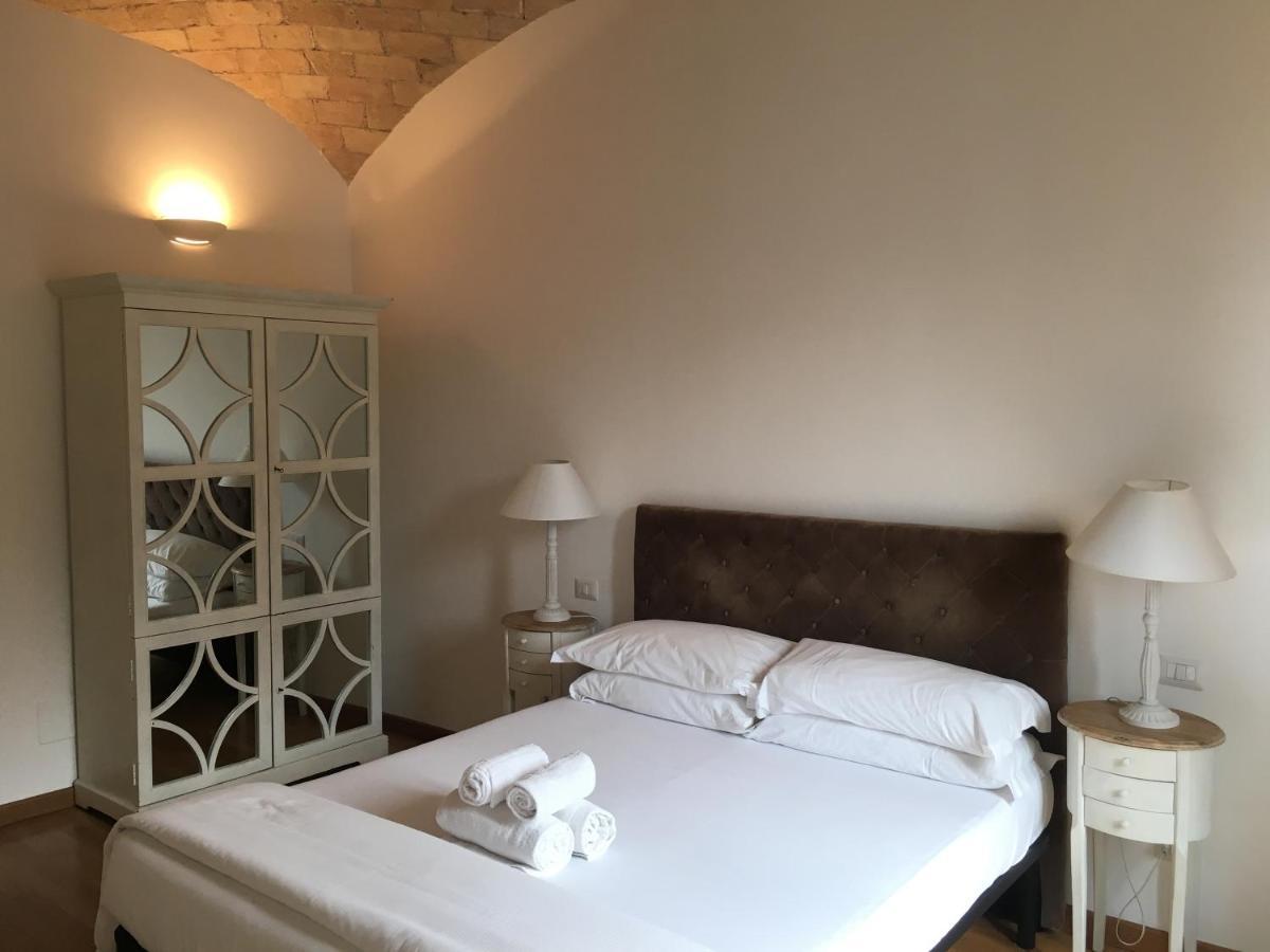 La Finestra Sul Colosseo B&B 1 Рим Екстер'єр фото